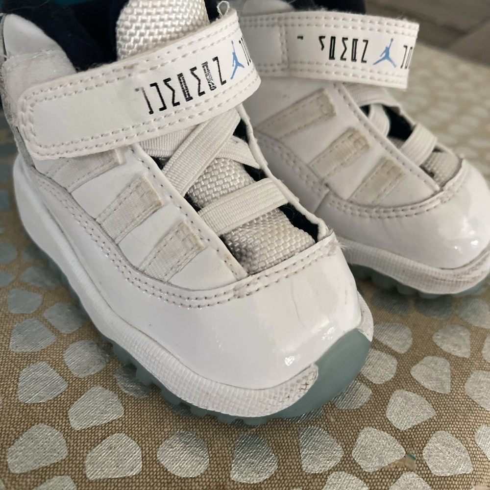 Jordan White Sneakers Velcro Supportive Sole